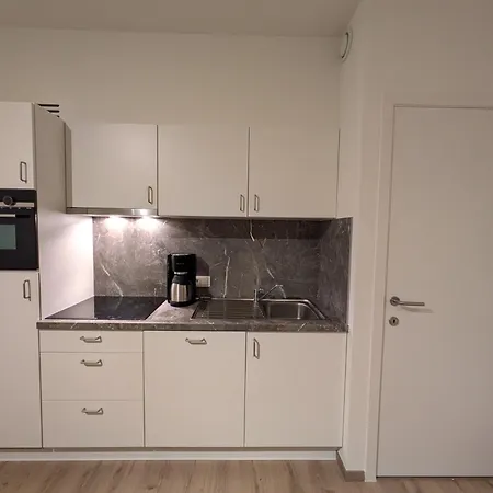 New Modern In The Heart Of T73 Apartamento